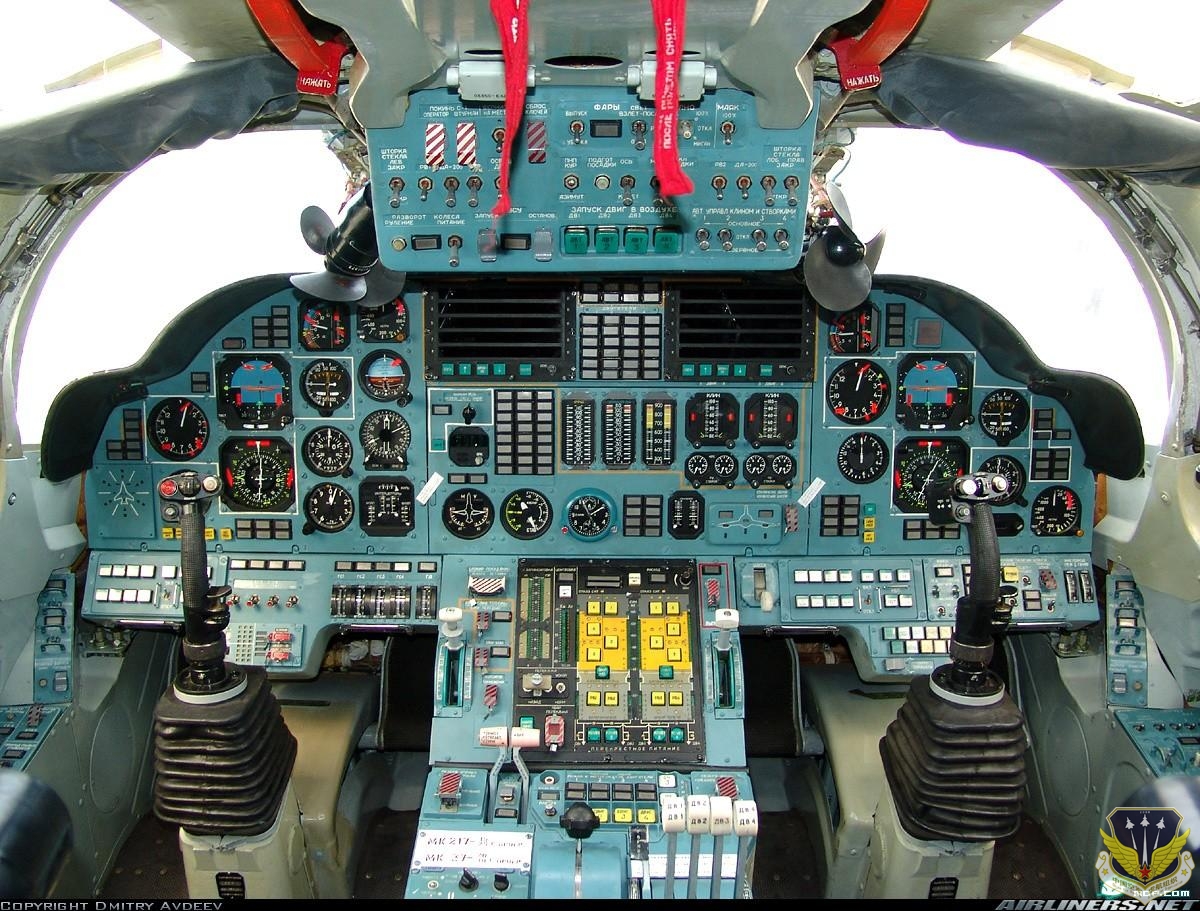 收集大量飞机座舱图,持续更新中······